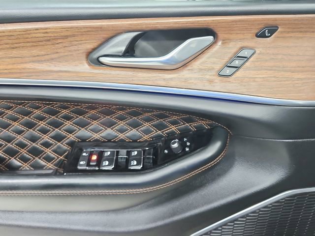 Used 2024 Jeep Grand Cherokee L Summit image 27