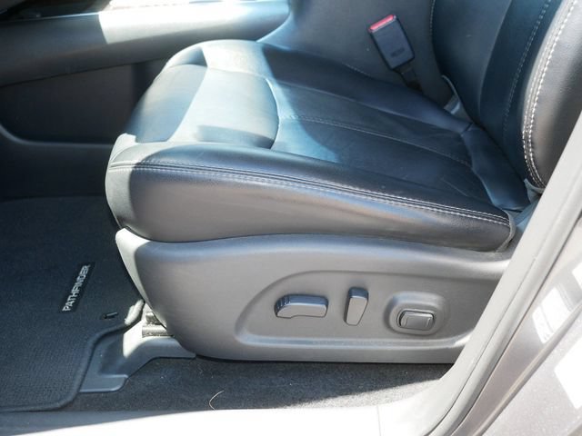 Used 2015 Nissan Pathfinder SL w/ Trailer Tow Package FWD image 15