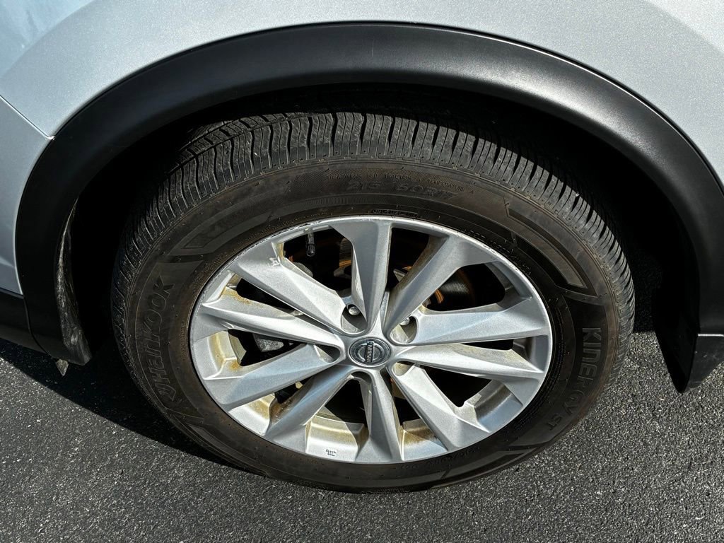 Used 2018 Nissan Rogue Sport SV w/ SV Technology Package image 15