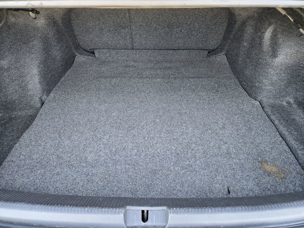 Used 2021 Volkswagen Passat 2.0T SE image 30