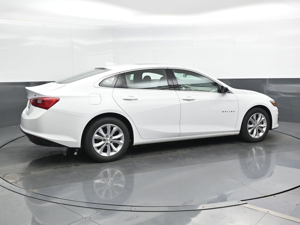 Used 2024 Chevrolet Malibu LT image 3