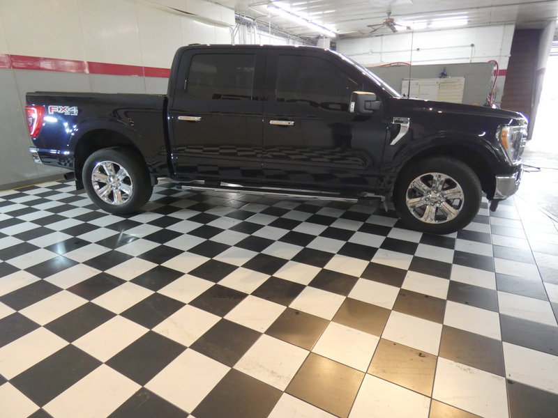Used 2021 Ford F150 XLT w/ Equipment Group 302A High AWD/4WD image 4