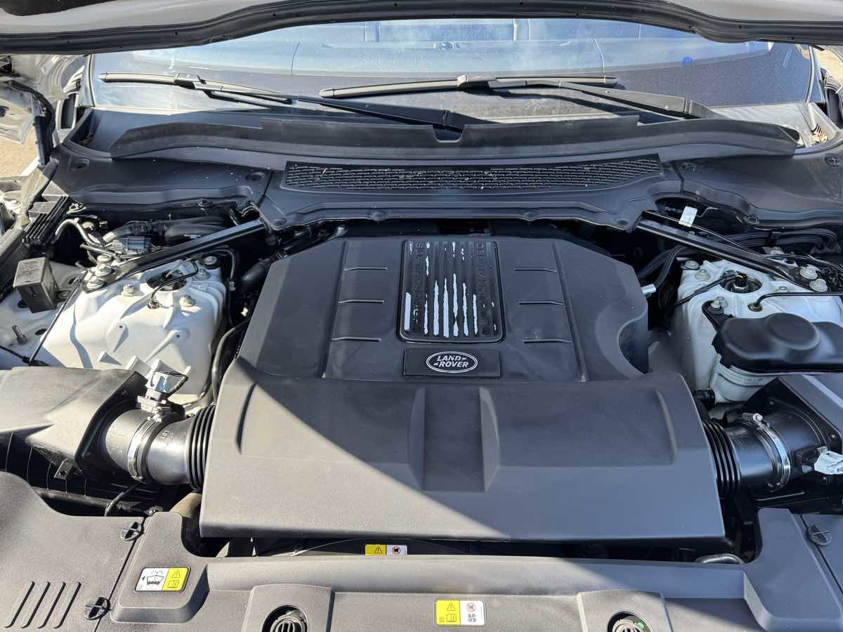 Used 2017 Land Rover Range Rover Supercharged image 62