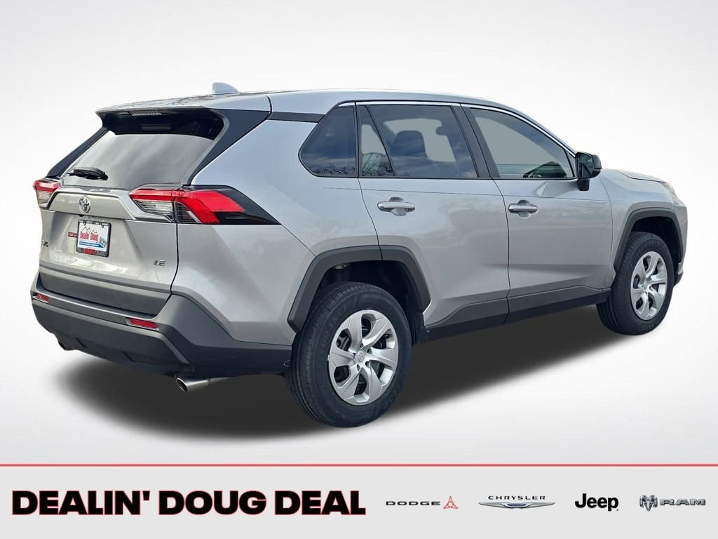 Used 2023 Toyota RAV4 LE image 5
