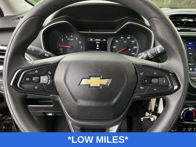 Used 2023 Chevrolet TrailBlazer LS FWD image 12