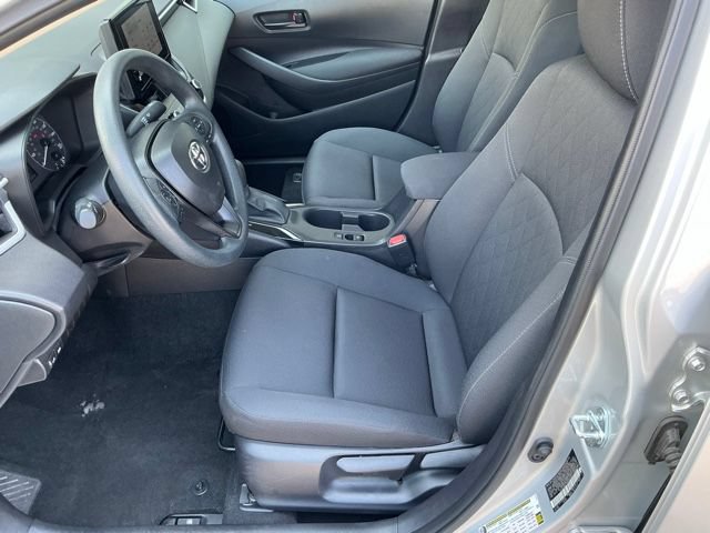 Used 2025 Toyota Corolla LE FWD image 13