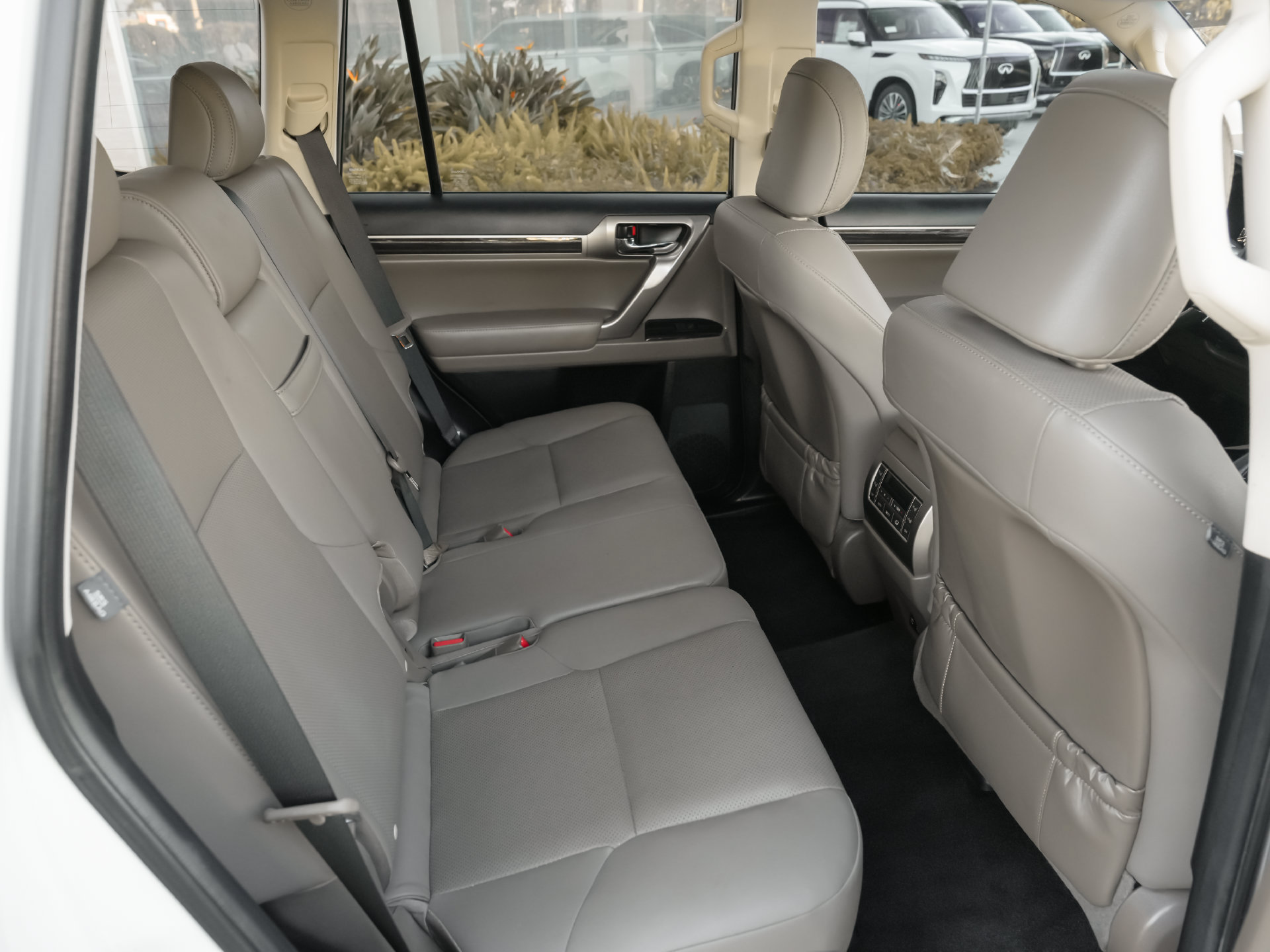 Used 2020 Lexus GX 460 Premium w/ Premium Package AWD/4WD image 37