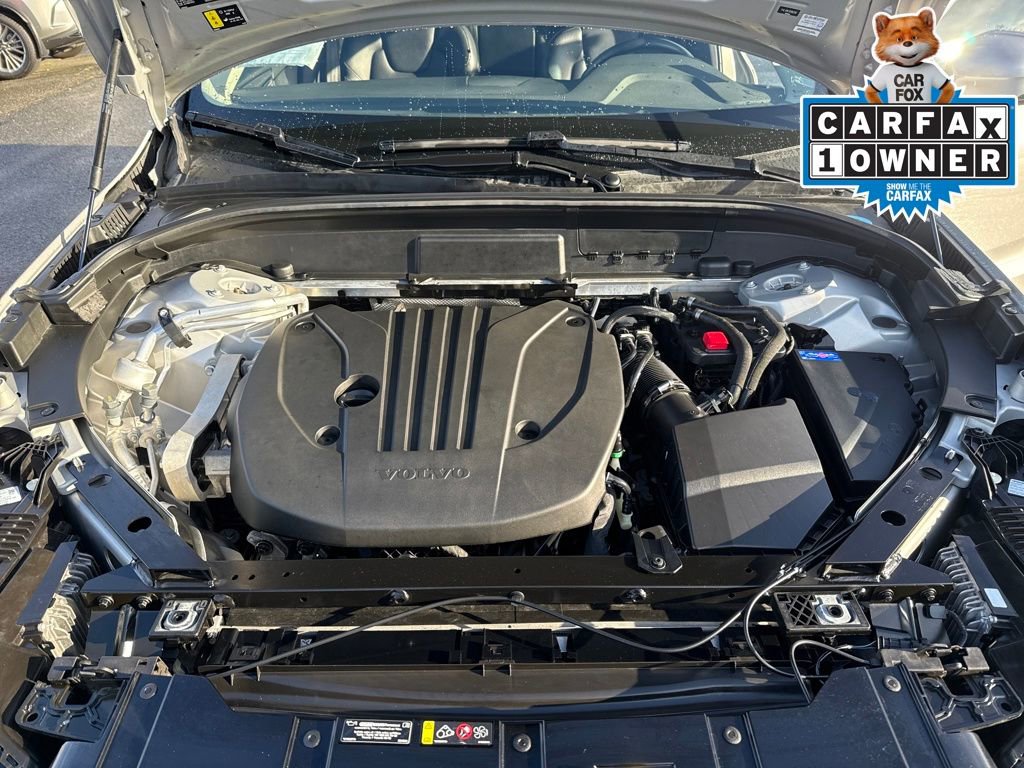 Used 2022 Volvo XC60 B5 Momentum image 24