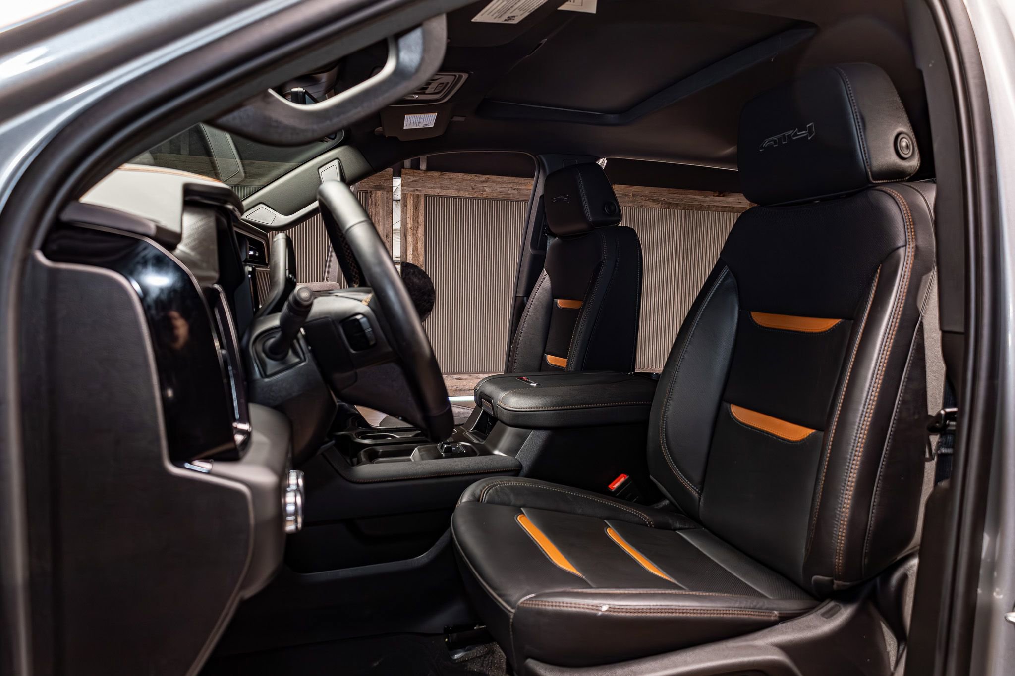 Used 2025 GMC Sierra 3500 AT4 w/ AT4 Premium Plus Package image 23