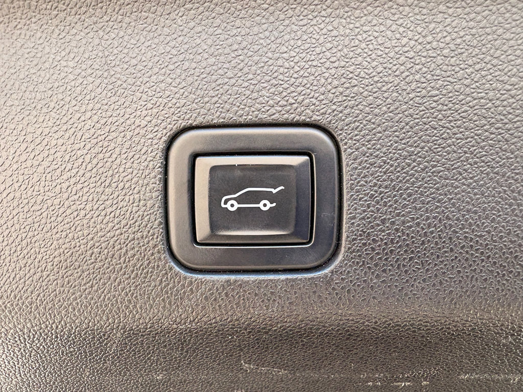 Used 2021 Cadillac Escalade ESV Sport w/ Driver Assist Tech Package AWD/4WD image 13