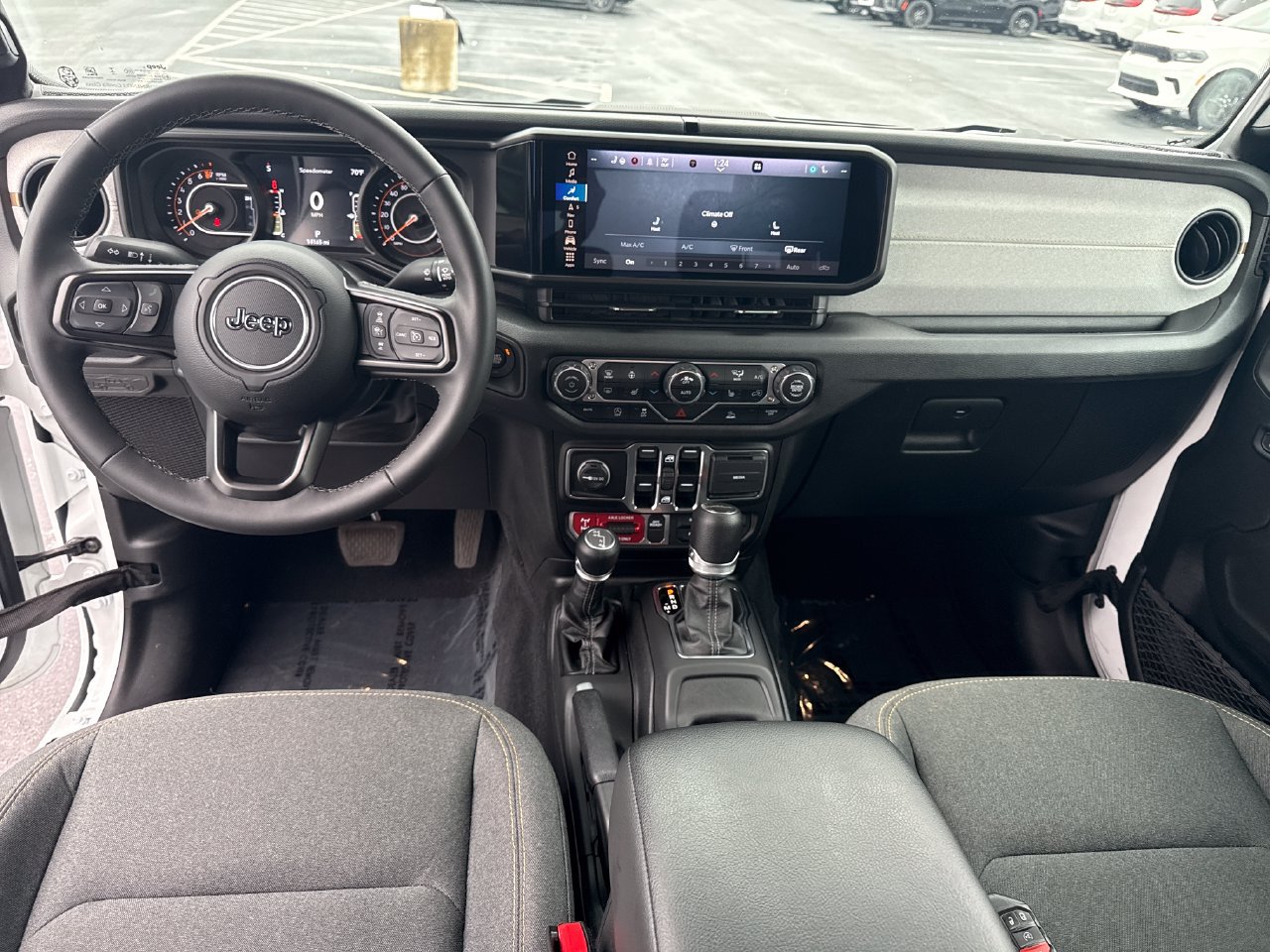 Used 2025 Jeep Gladiator Sport AWD/4WD image 14