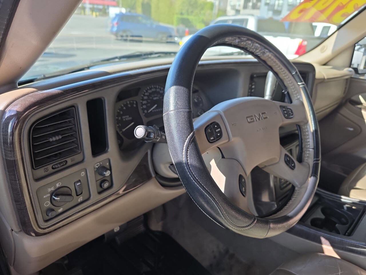 Used 2006 GMC Yukon Denali image 23