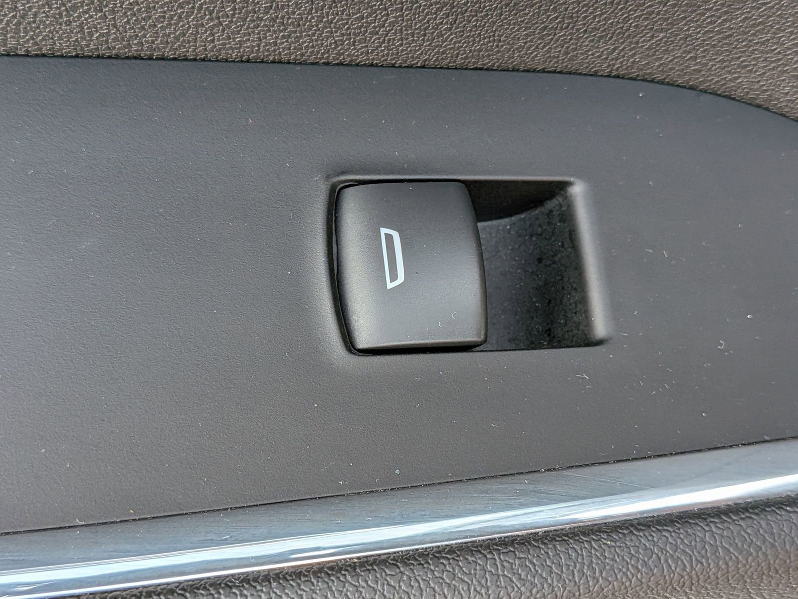 Used 2023 Chevrolet Silverado 1500 High Country image 28