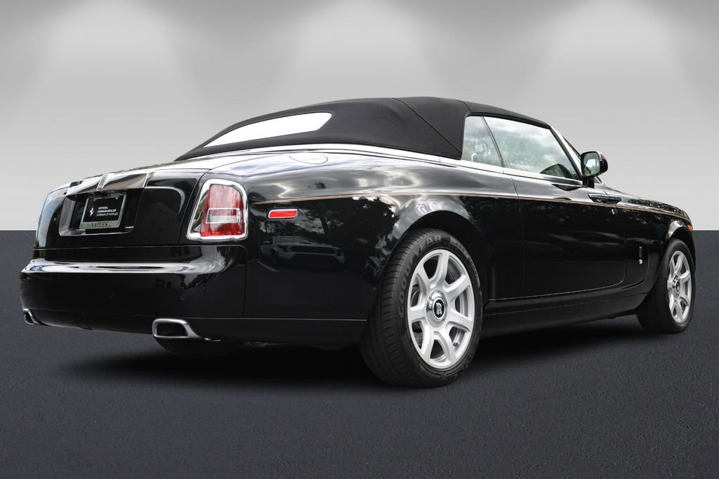 Used 2010 Rolls-Royce Phantom Drophead Coupe image 10