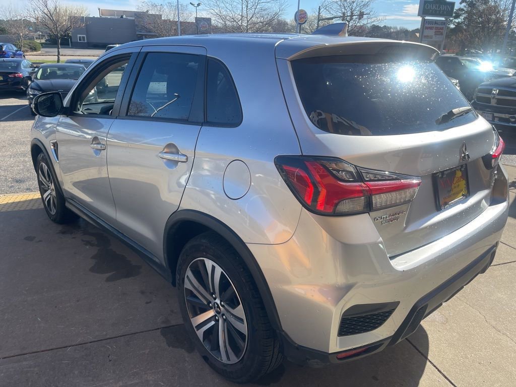 Used 2025 Mitsubishi Outlander Sport SE image 6