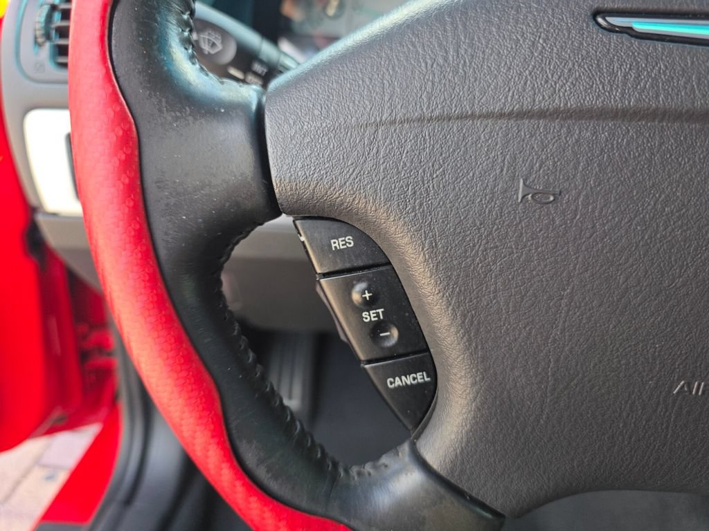 Used 2002 Ford Thunderbird RWD image 25