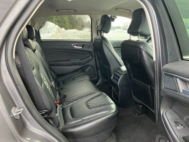 Used 2024 Ford Edge Titanium image 18