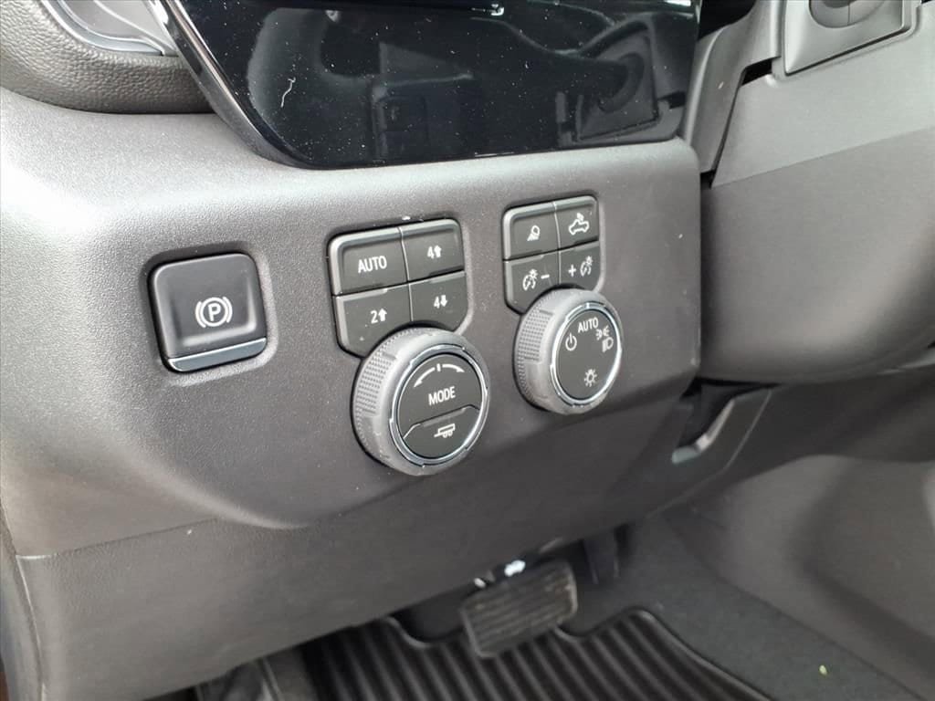 New 2026 Chevrolet Silverado 1500 LT w/ Z71 Off-Road Package AWD/4WD image 15