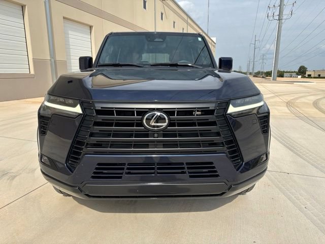 Used 2024 Lexus GX 550 w/ Accessory Package (Z1) AWD/4WD image 3