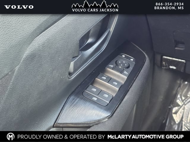 Used 2025 Nissan Kicks S w/ Charging Package FWD image 15