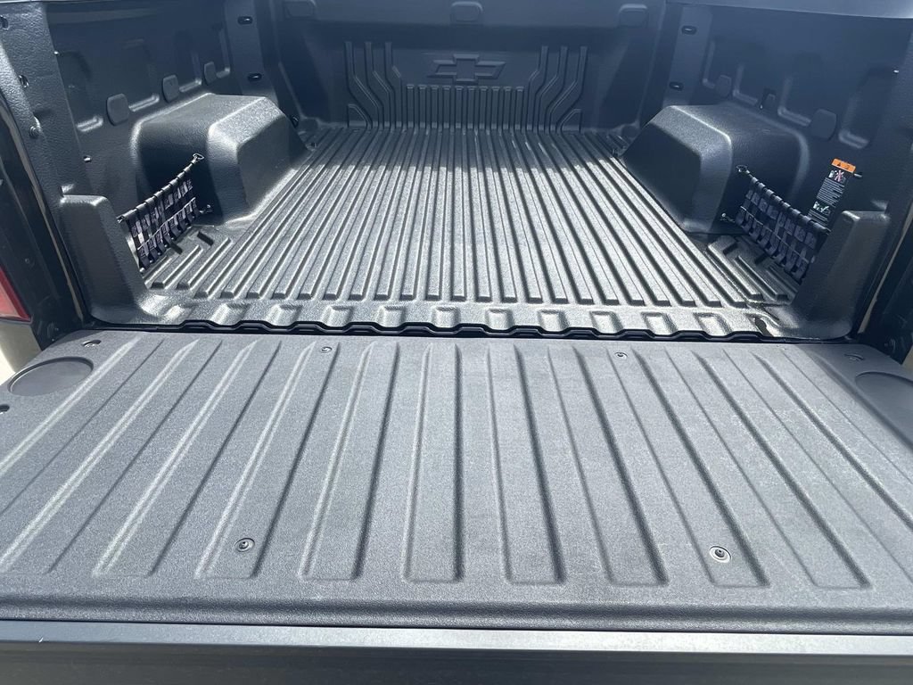 Certified 2025 Chevrolet Silverado 1500 LT AWD/4WD image 8