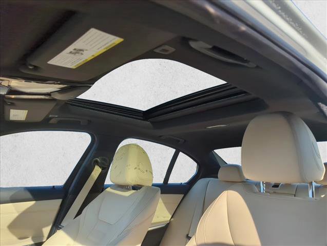 Used 2019 BMW 330i xDrive Sedan w/ Premium Package image 23