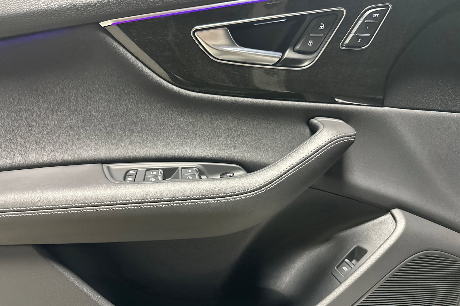 Used 2023 Audi Q8 Premium Plus w/ Premium Plus Package AWD/4WD image 10