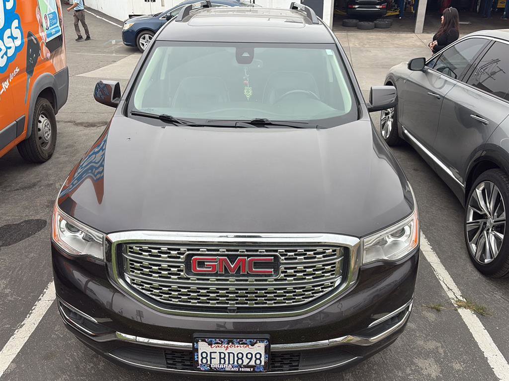 Used 2018 GMC Acadia Denali w/ Technology Package image 2