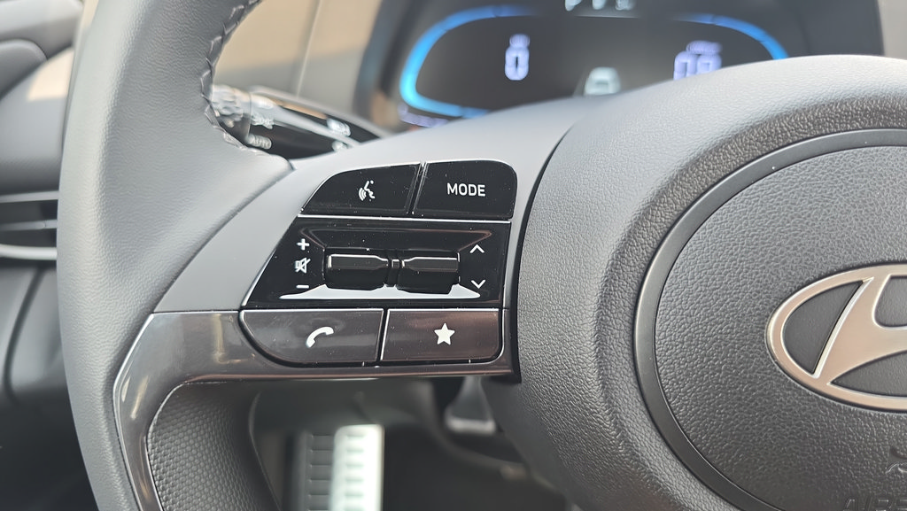 New 2026 Hyundai Elantra Sport FWD image 24