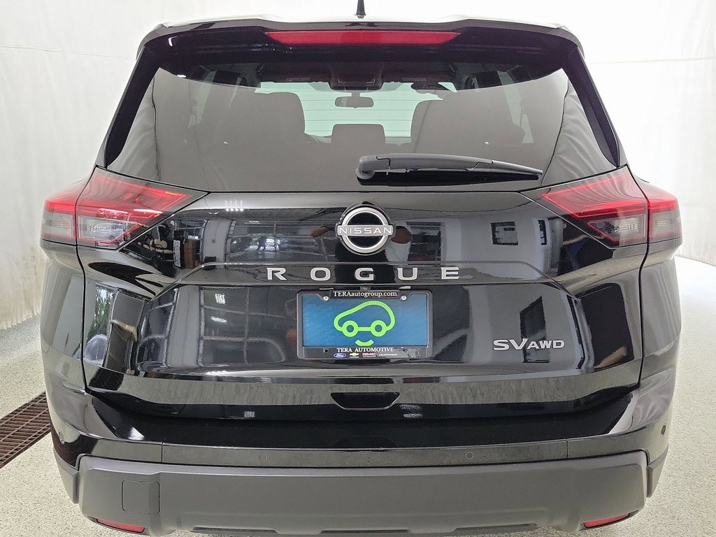 Used 2024 Nissan Rogue SV image 5