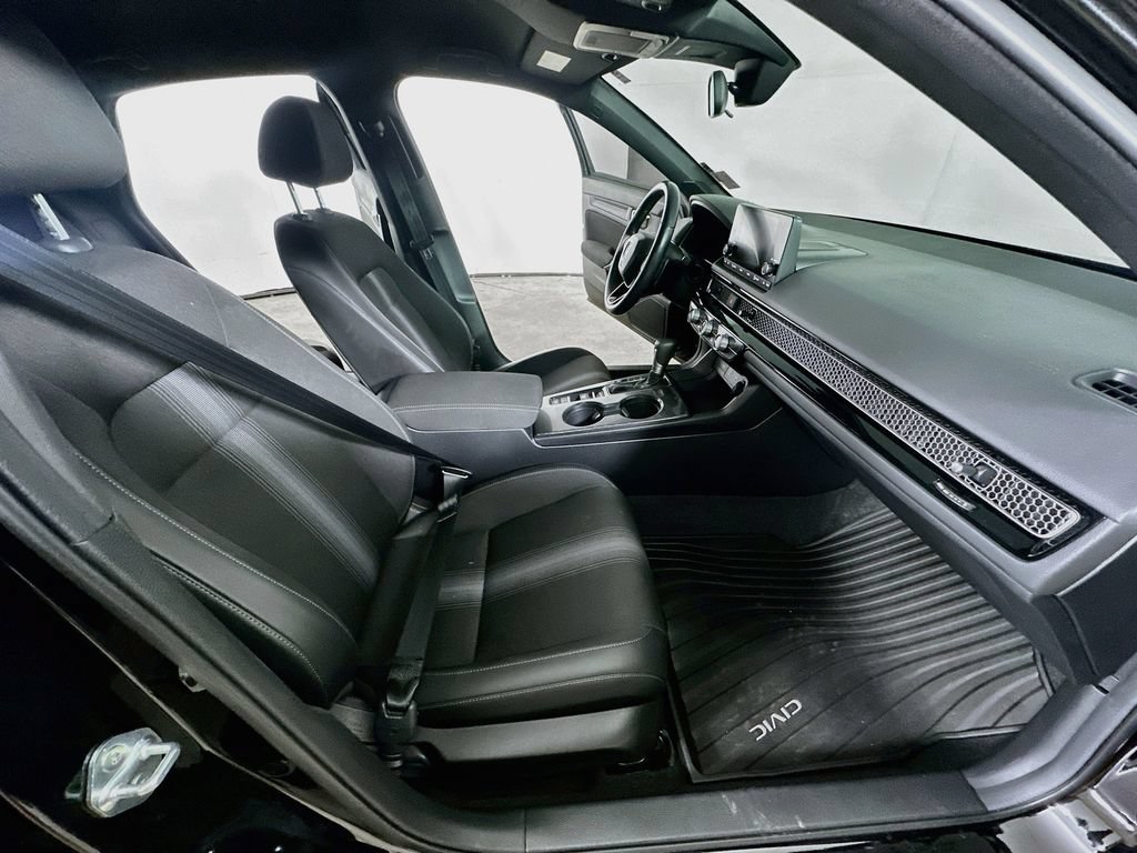 Used 2025 Honda Civic Sport image 12