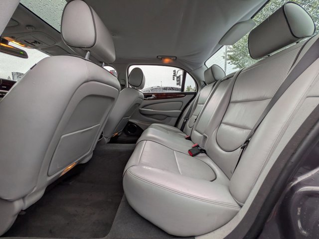 Used 2008 Jaguar XJ8 image 18