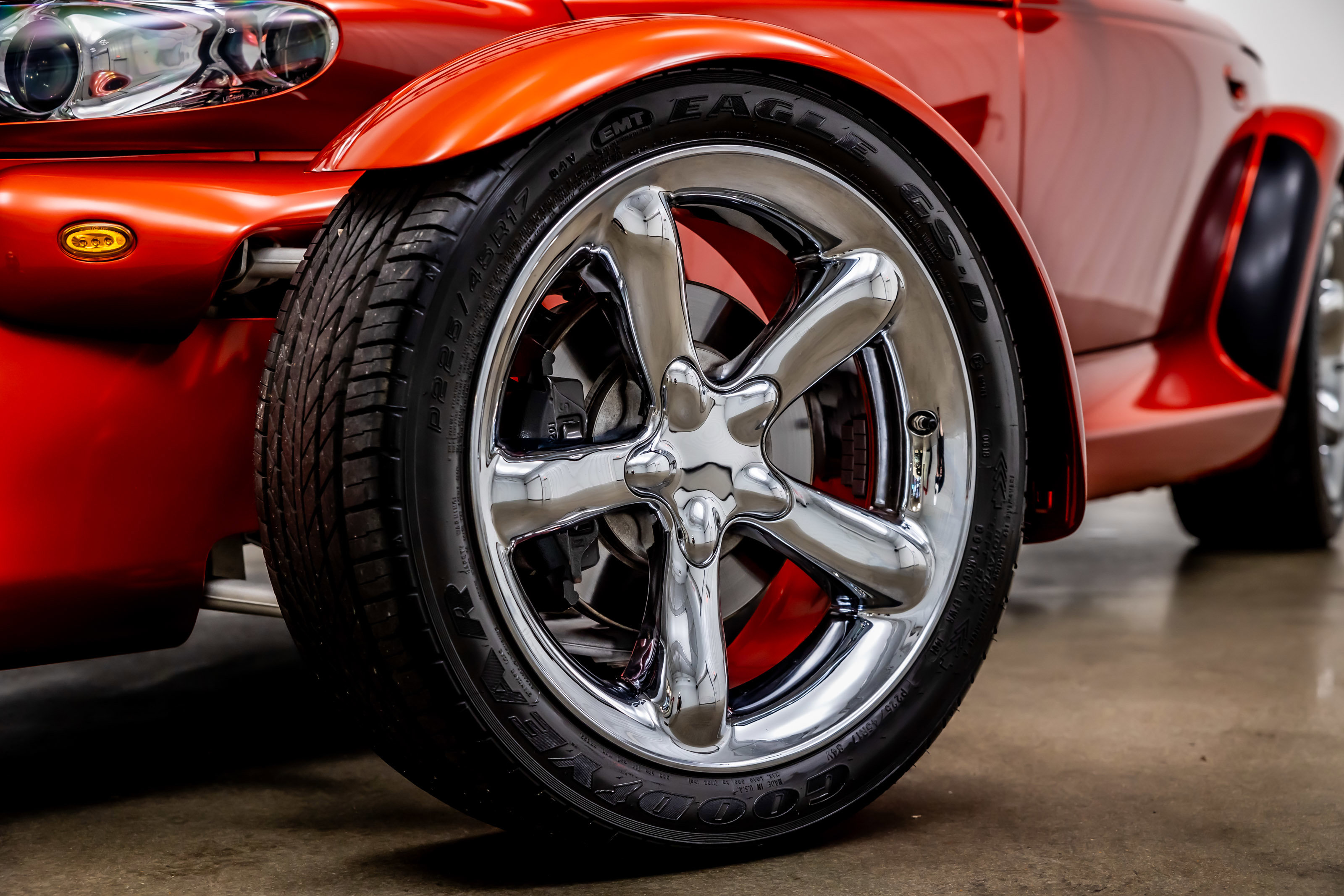 Used 2001 Chrysler Prowler image 19