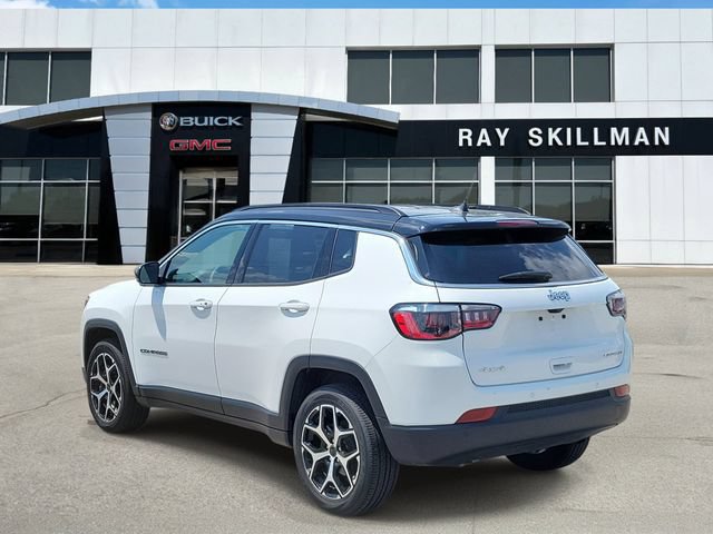 Used 2025 Jeep Compass Limited AWD/4WD image 4