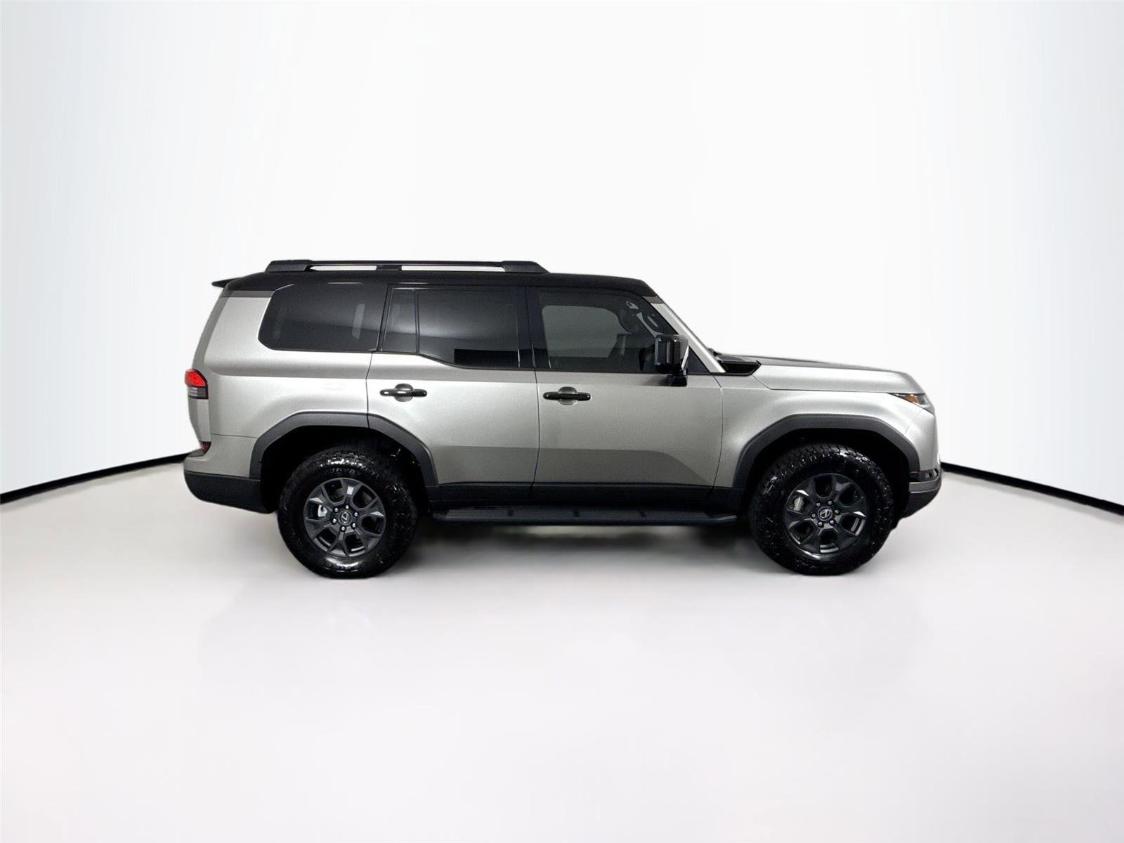 Used 2024 Lexus GX 550 image 5