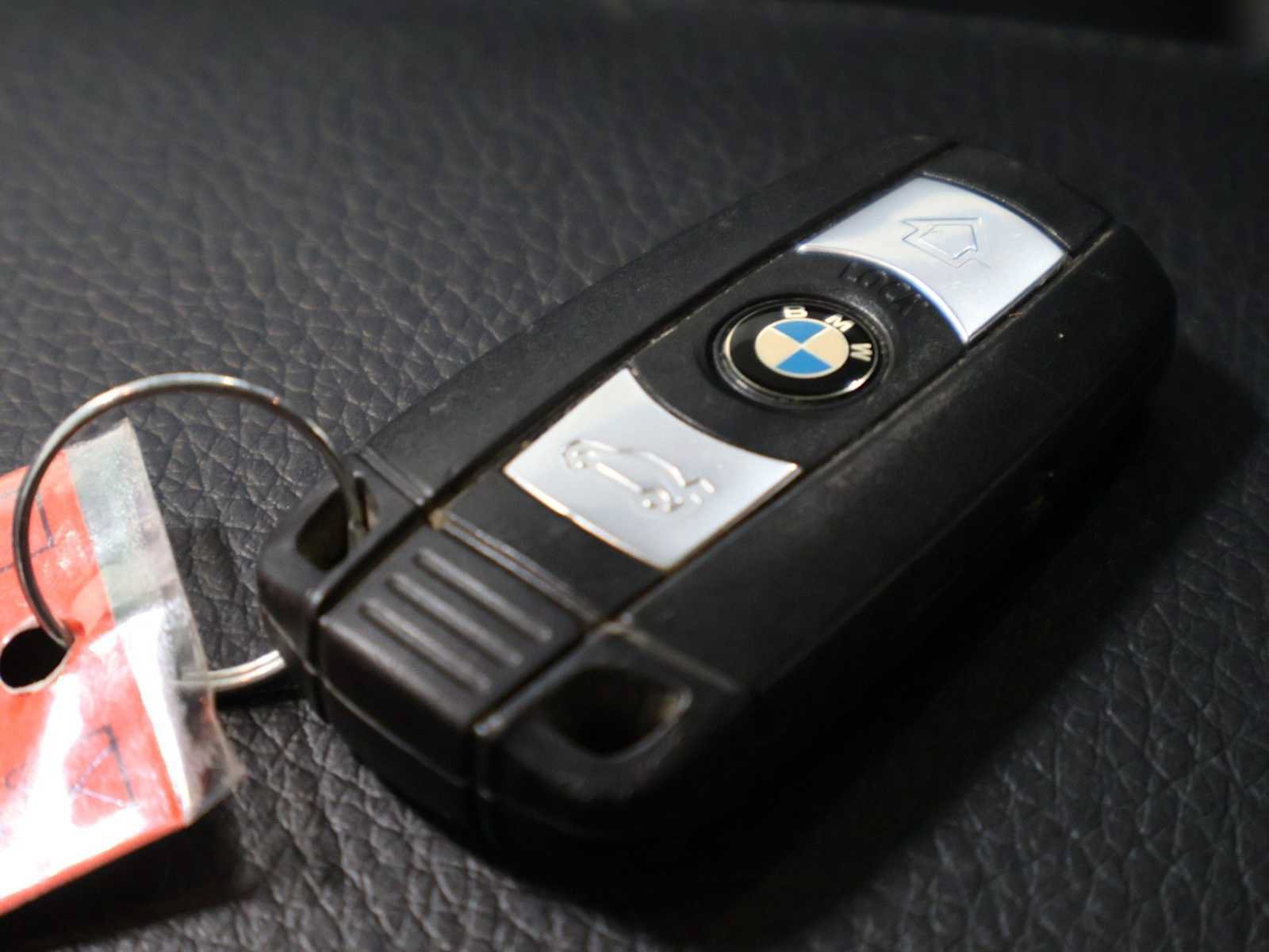 Used 2009 BMW 528i xDrive Sedan AWD/4WD image 38