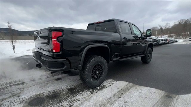 New 2026 Chevrolet Silverado 2500 ZR2 image 8