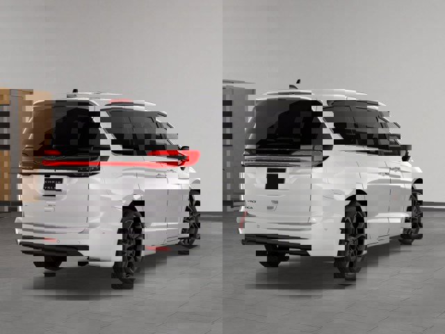 New 2026 Chrysler Pacifica Select image 5