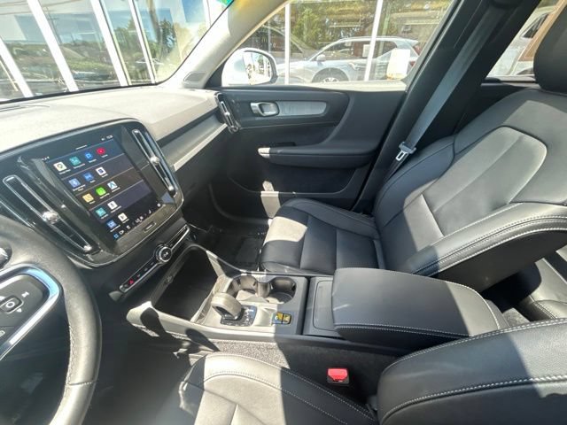 Certified 2025 Volvo XC40 B5 Core AWD/4WD image 20