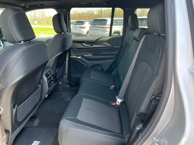 New 2026 Jeep Grand Cherokee Laredo X AWD/4WD image 5