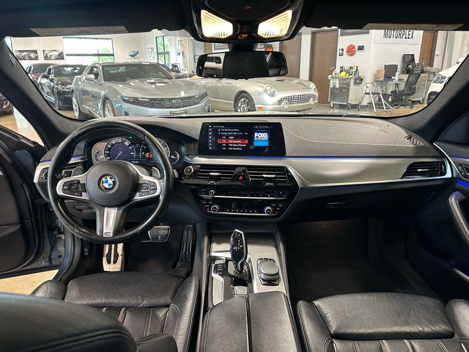 Used 2018 BMW 530i w/ M Sport Package RWD image 16