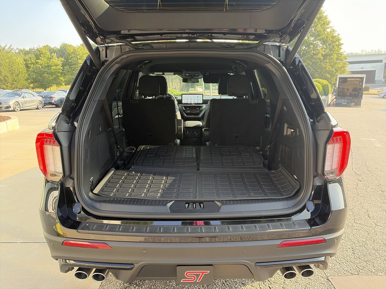 Used 2025 Ford Explorer ST AWD/4WD image 33