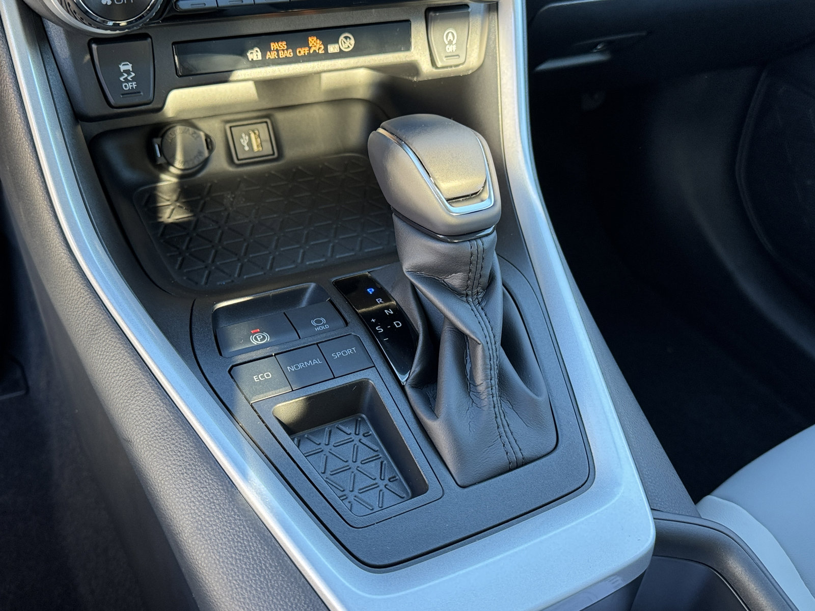 New 2025 Toyota RAV4 XLE Premium image 19