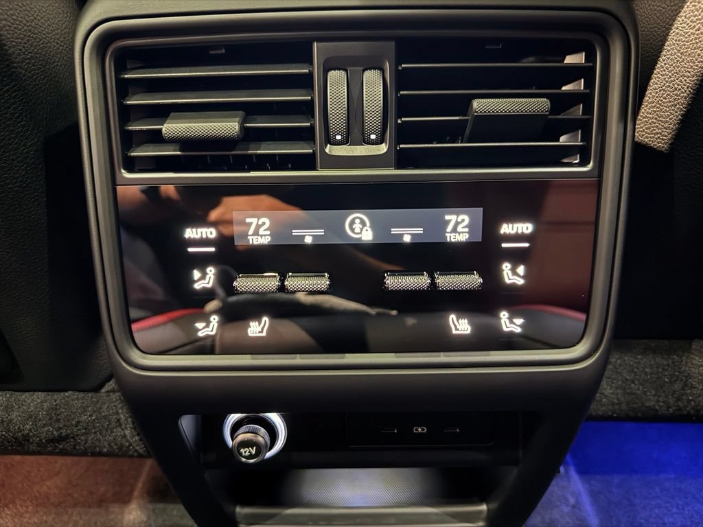 Used 2024 Porsche Cayenne S w/ Premium Package Plus AWD/4WD image 33