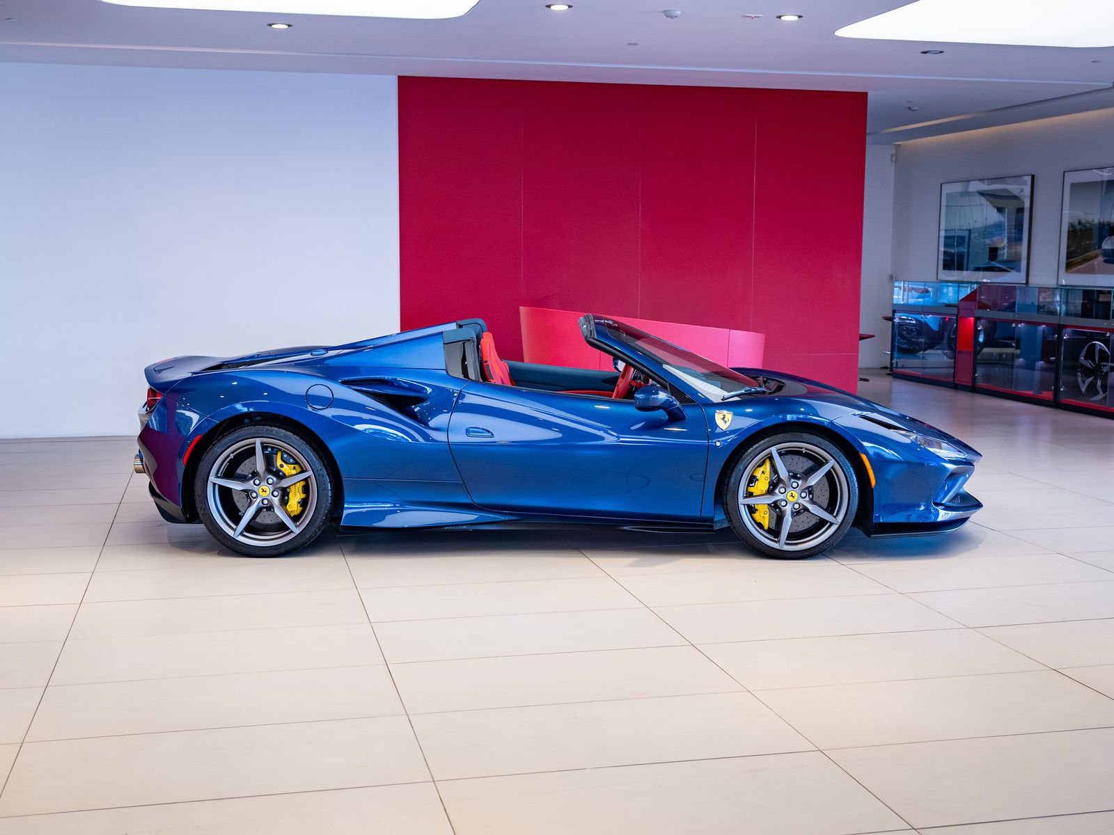 Used 2022 Ferrari F8 Tributo image 7