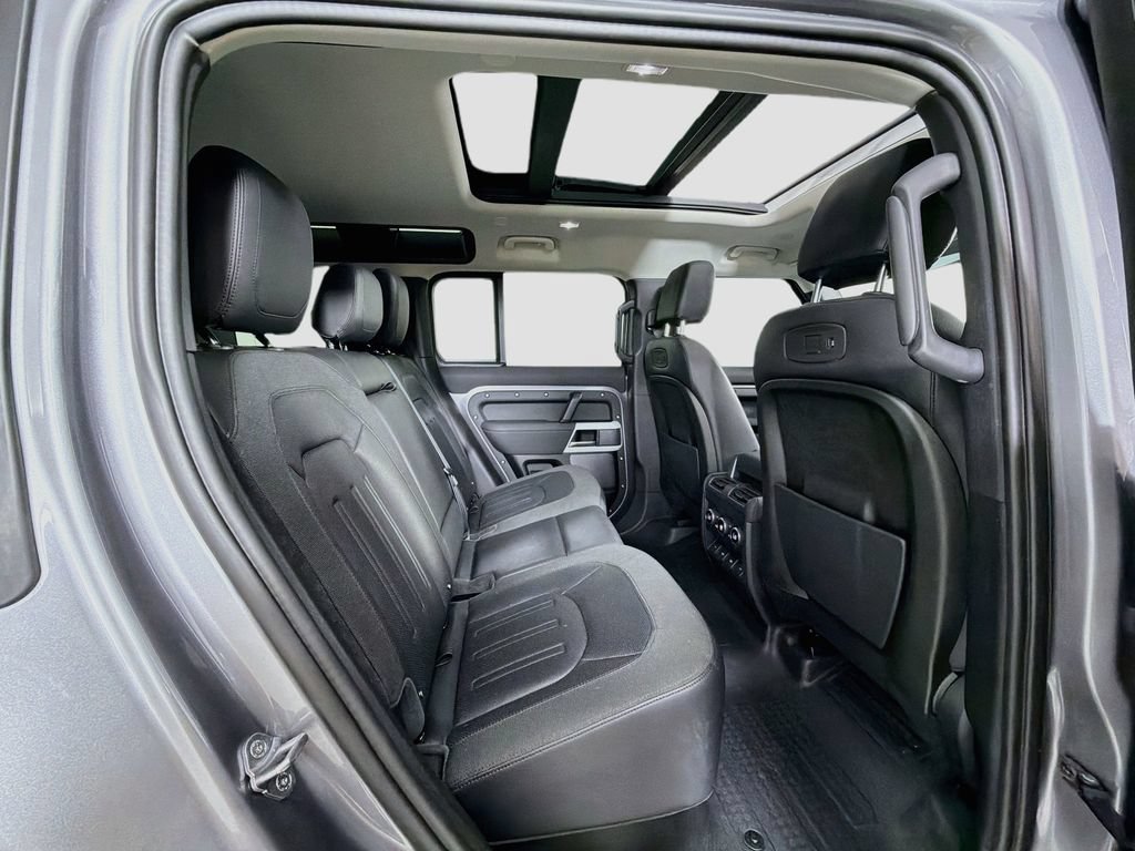 Certified 2020 Land Rover Defender 110 SE AWD/4WD image 29