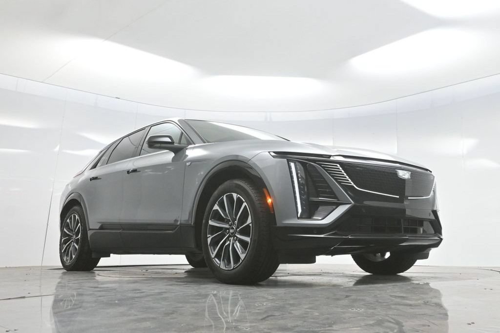 Used 2024 Cadillac Lyriq Sport RWD image 58
