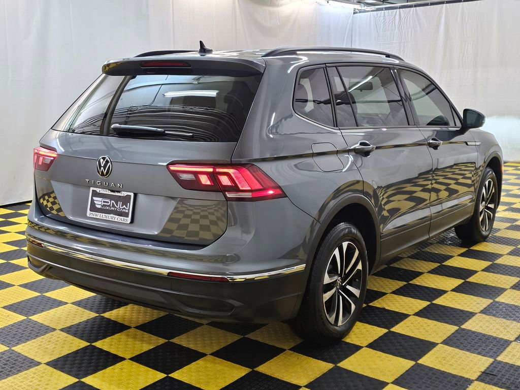 Used 2022 Volkswagen Tiguan S image 3