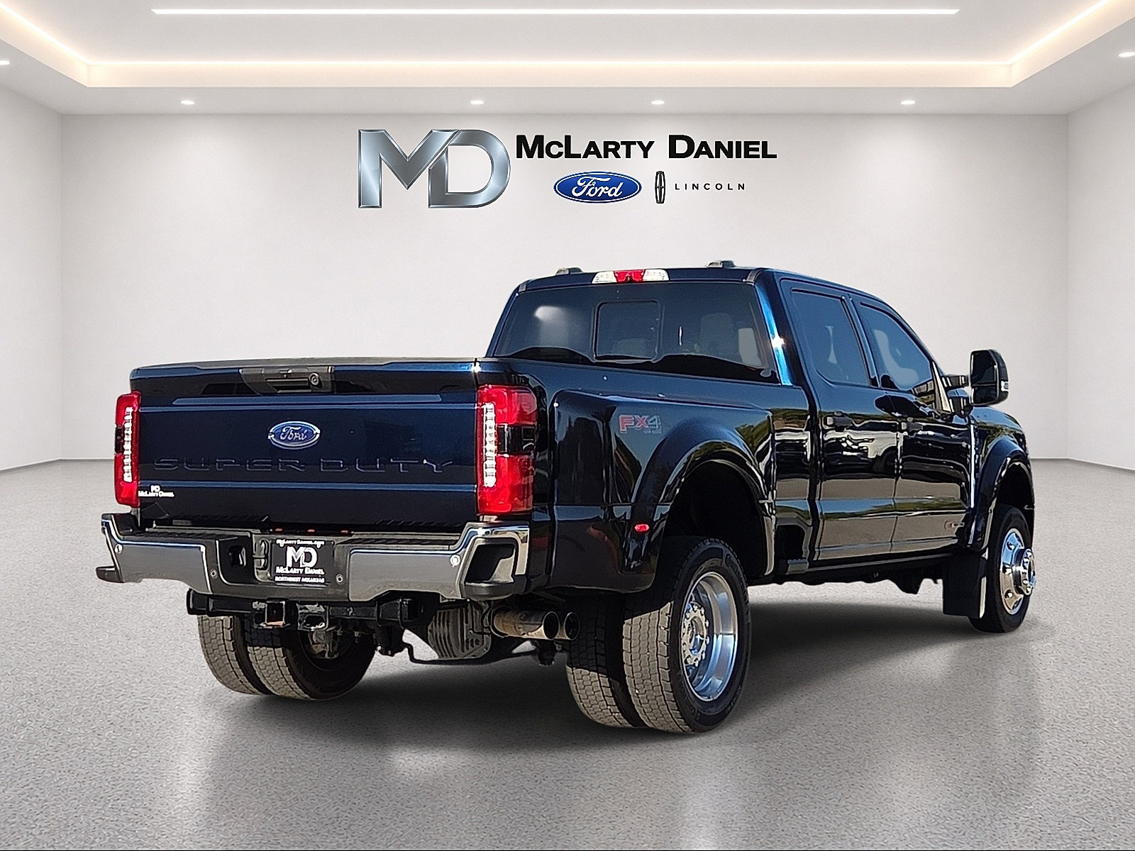 Certified 2025 Ford F450 XLT w/ 360-Degree Camera Package AWD/4WD image 5