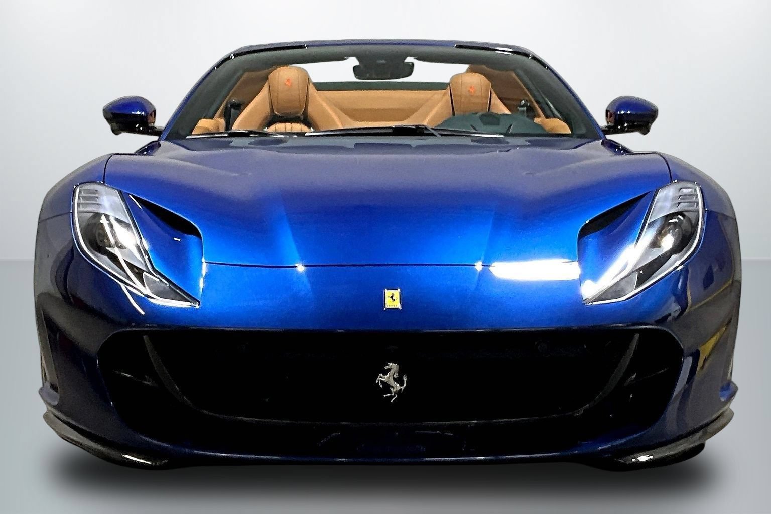 Used 2022 Ferrari 812 GTS RWD image 2